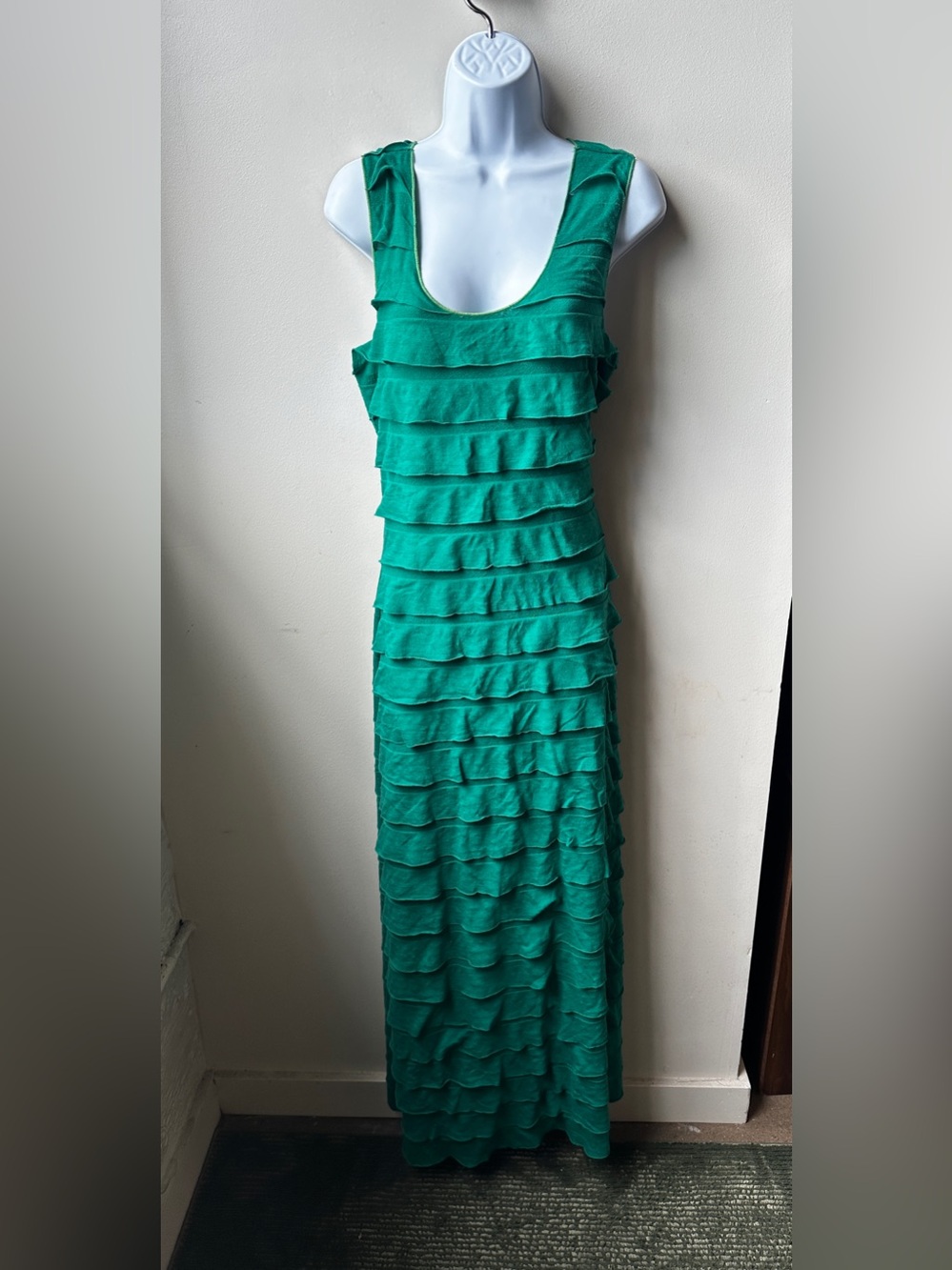 Max Studio Green Tiered Ruffle Maxi Dress Sleeveless Scoop Neck Stretch Womens L